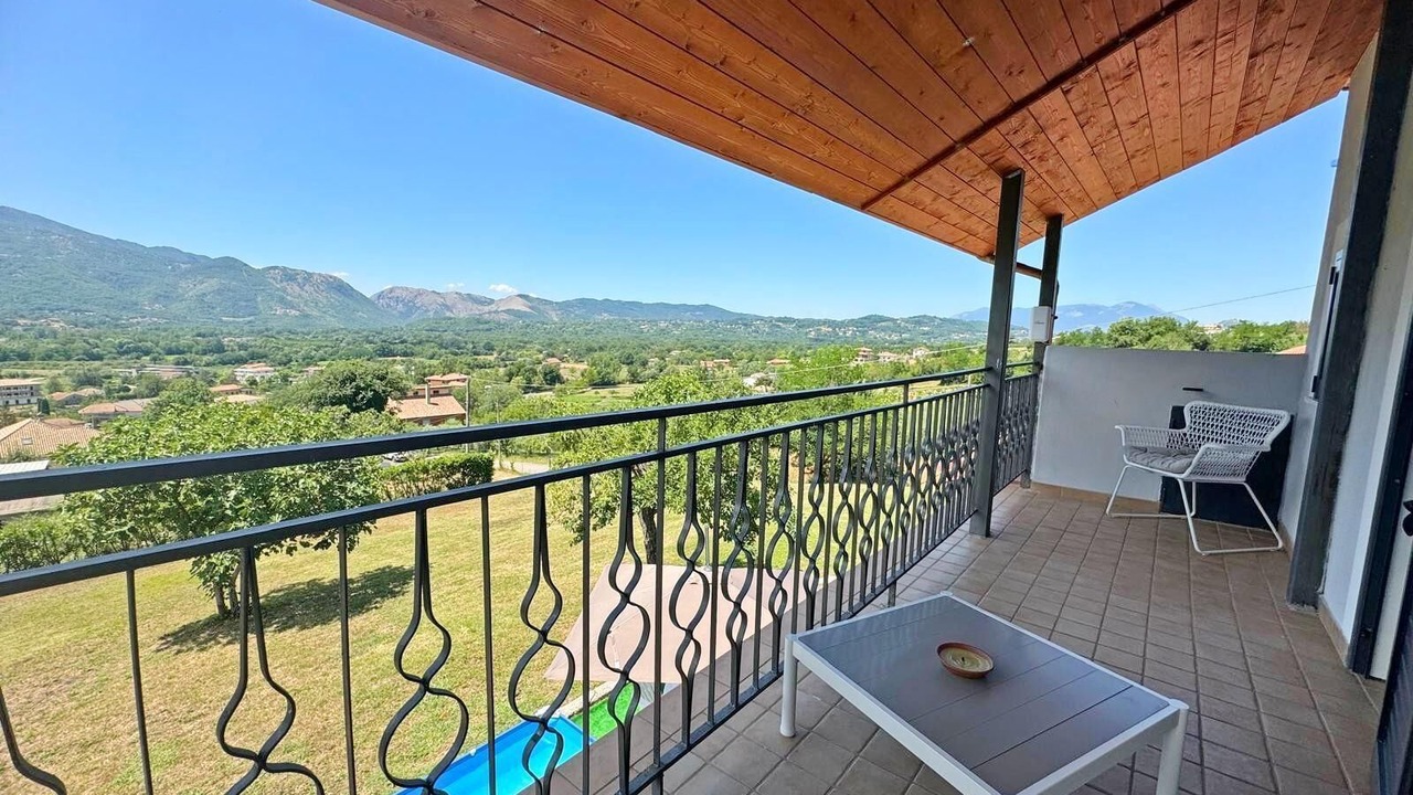 Photo of Outdoor in Atina