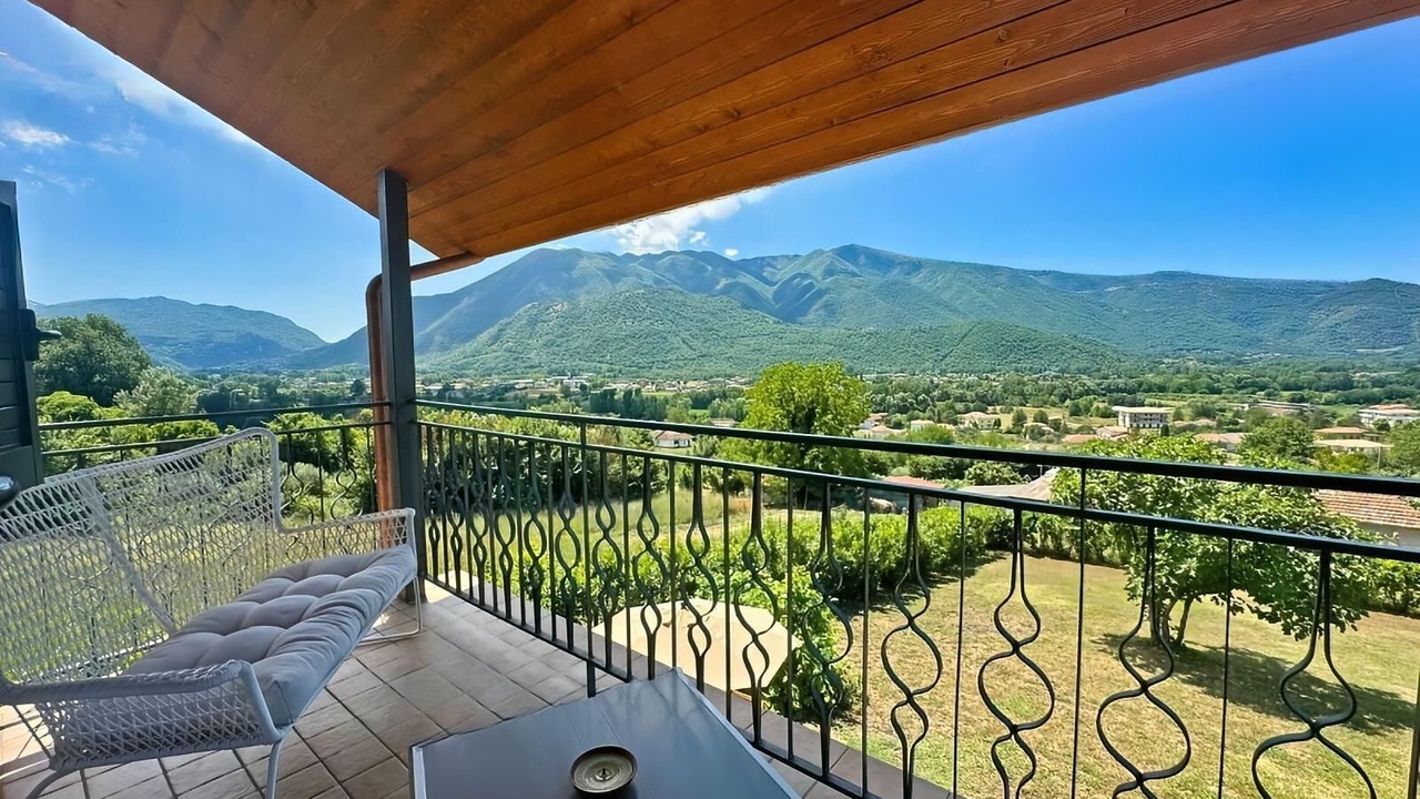 Photo of Outdoor in Atina
