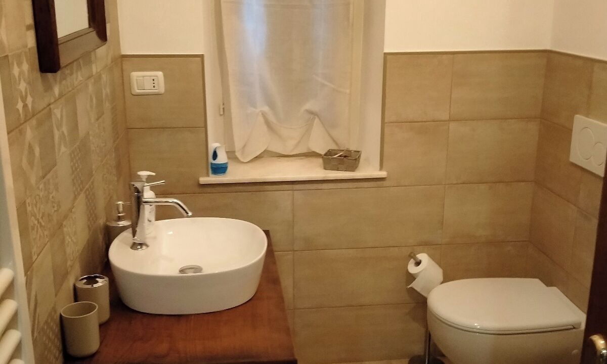 Photo of Bathroom in Amandola