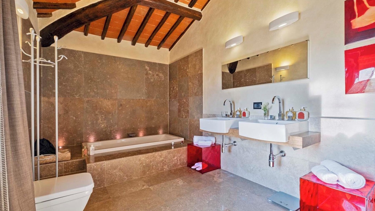 Photo of Bathroom in Gaiole in Chianti