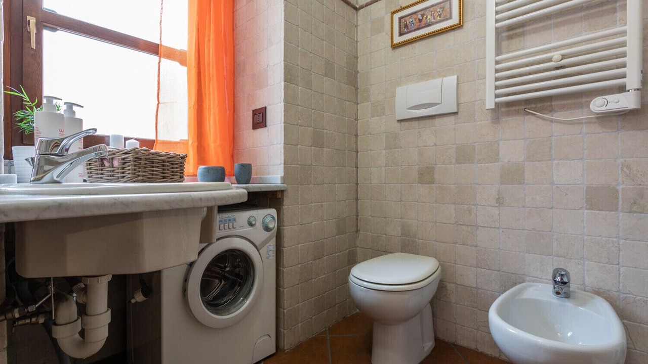 Photo of Bathroom in Historic Centre