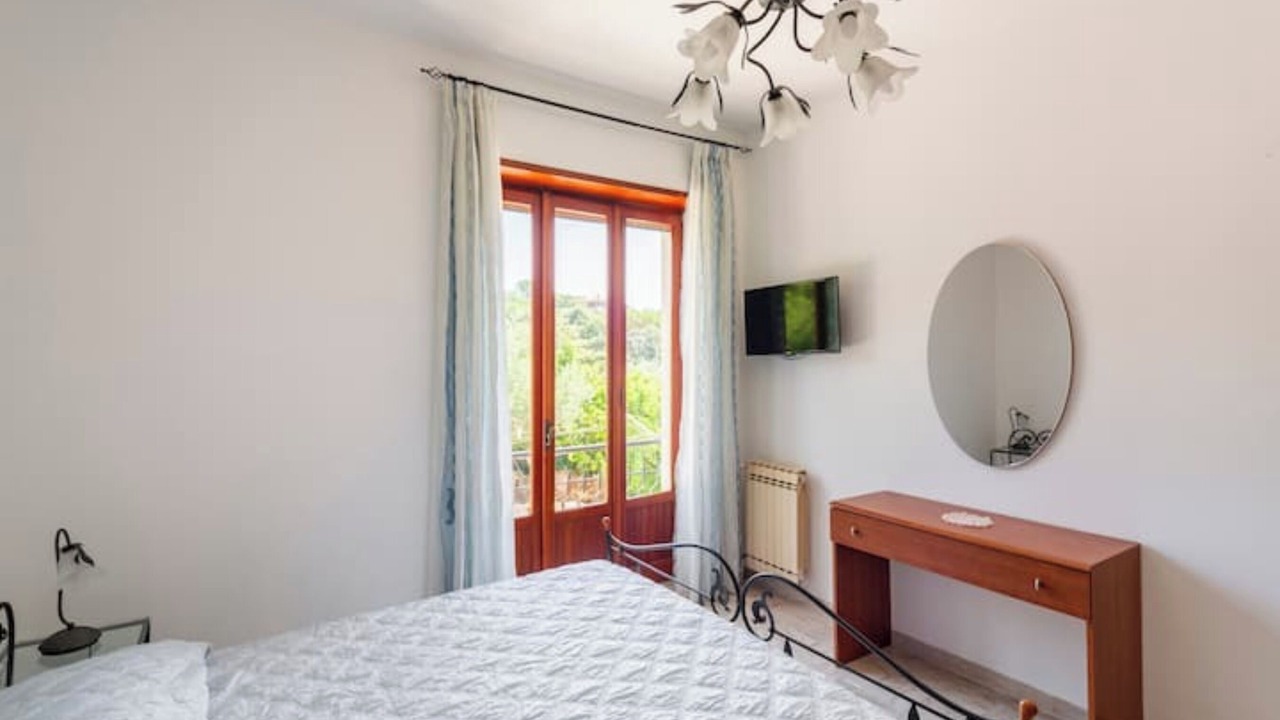Photo of Bedroom in Minturno