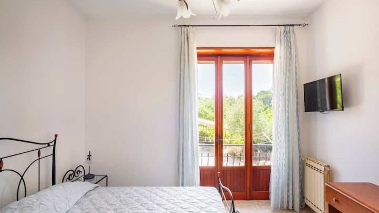 Photo of Bedroom in Minturno