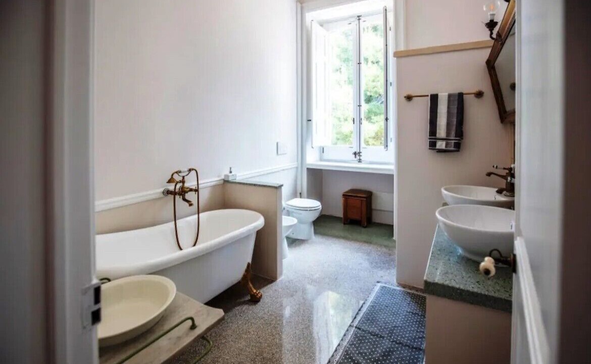 Photo of Bathroom in Matino