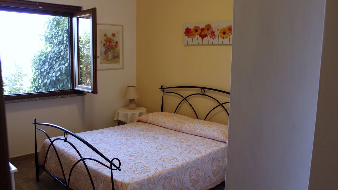 Photo of Bedroom in Villanova Monteleone