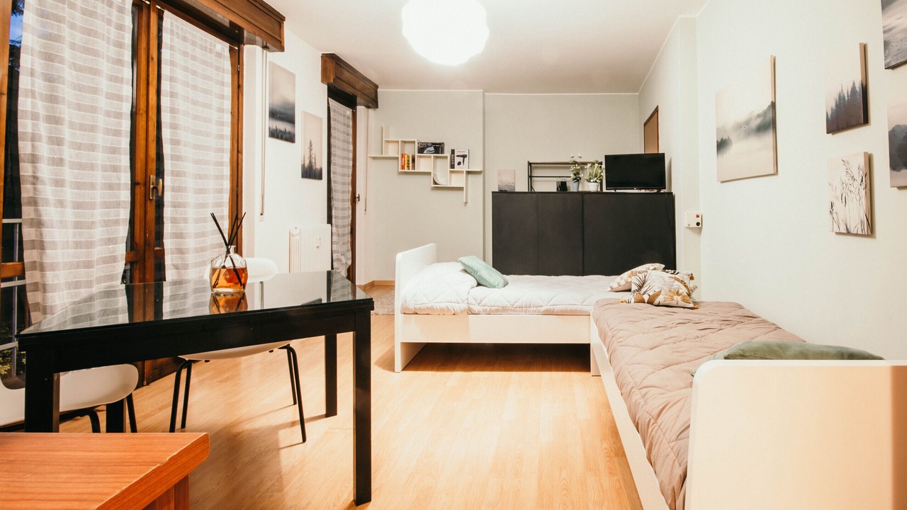 Photo of Livingroom in Downtown