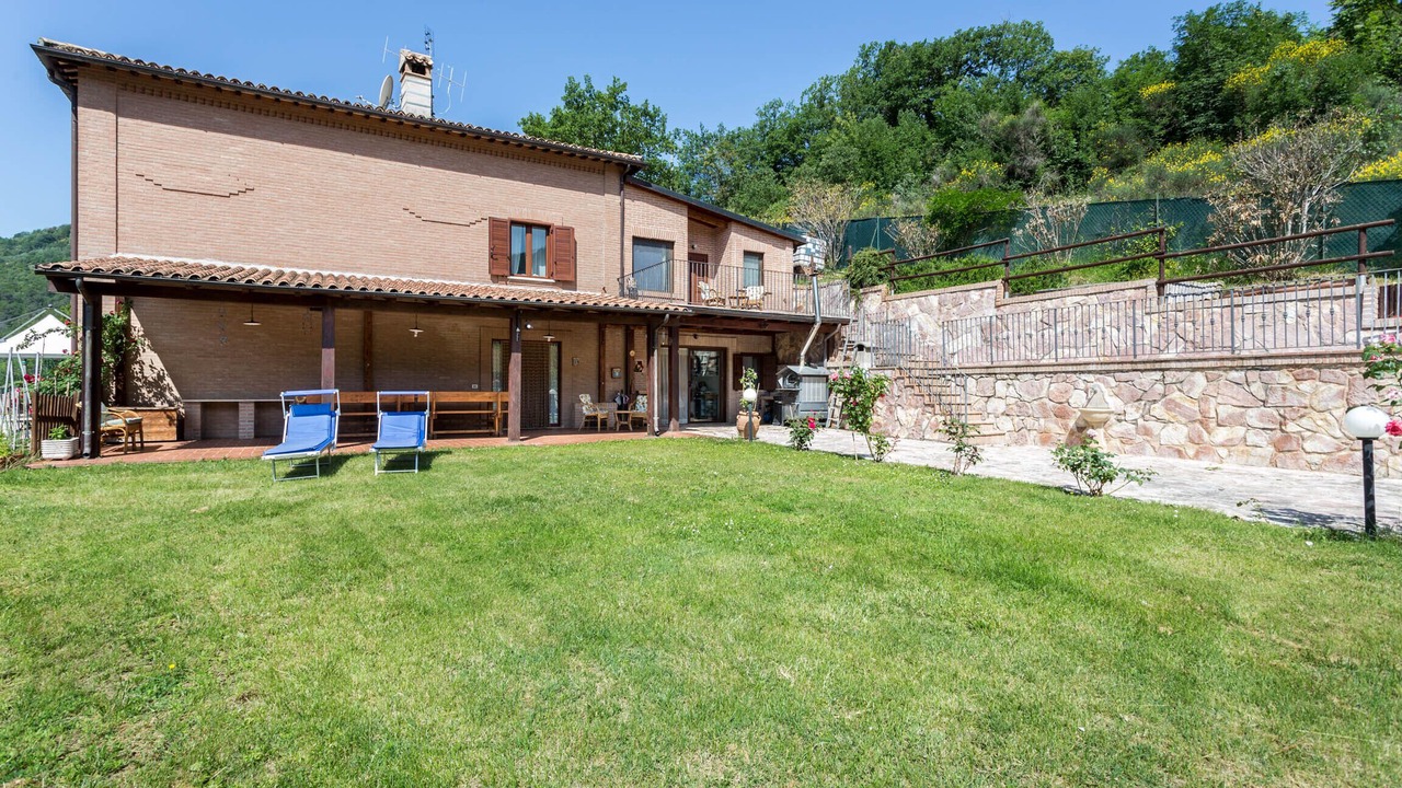 Photo of Outdoor in Strettura
