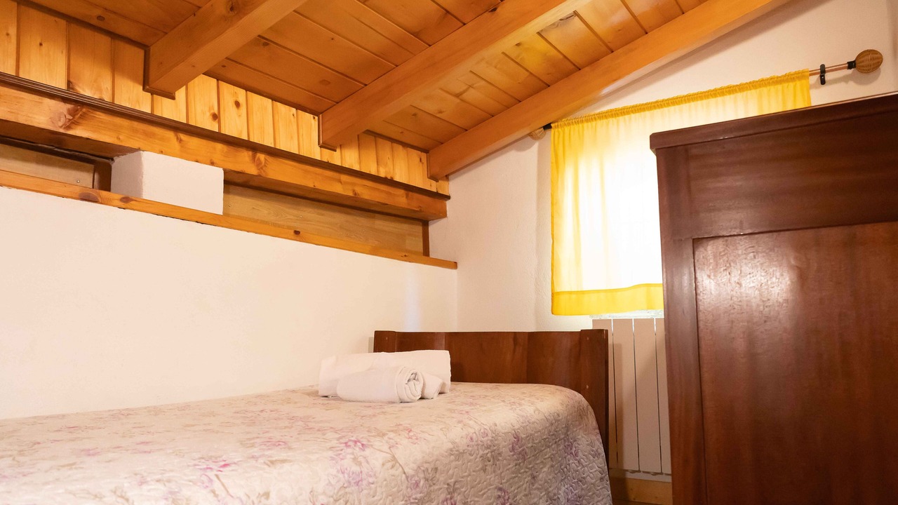 Photo of Bedroom in Brusimpiano