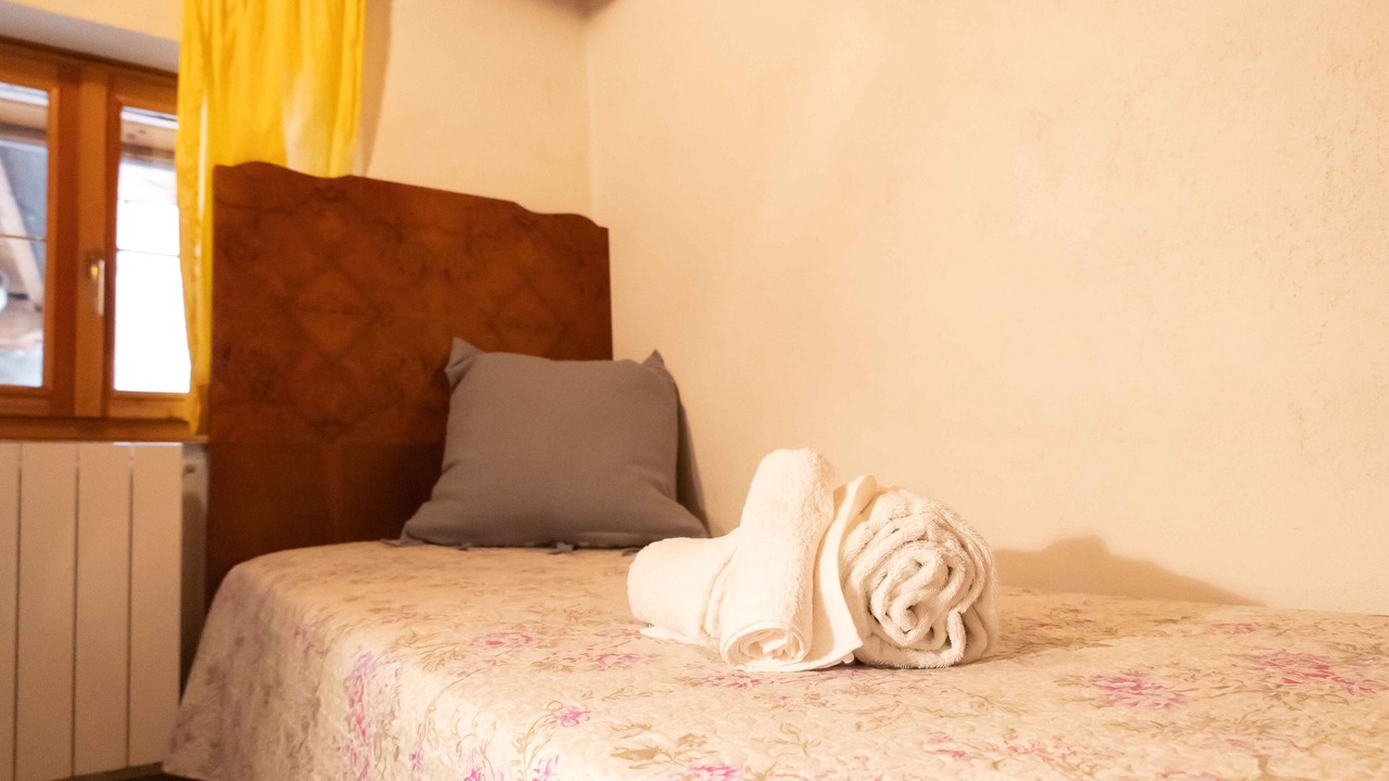 Photo of Bedroom in Brusimpiano
