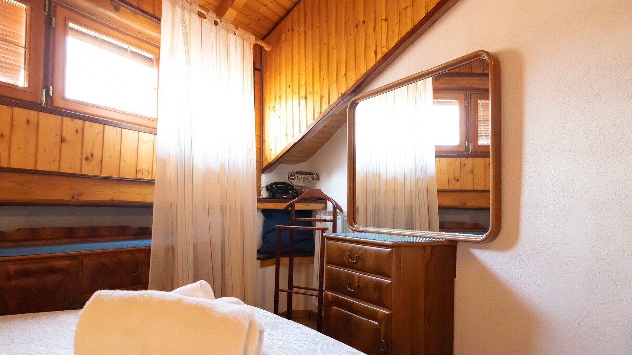 Photo of Bedroom in Brusimpiano