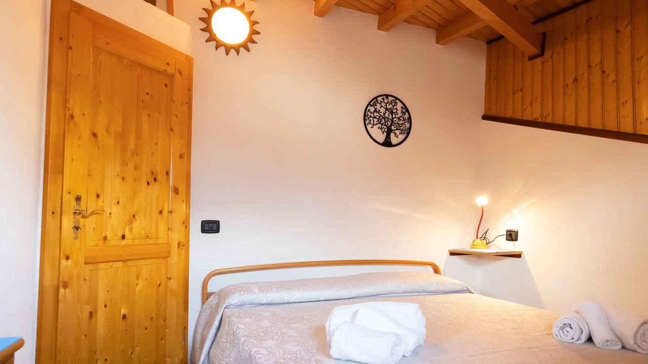 Photo of Bedroom in Brusimpiano