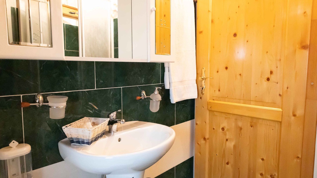 Photo of Bathroom in Brusimpiano