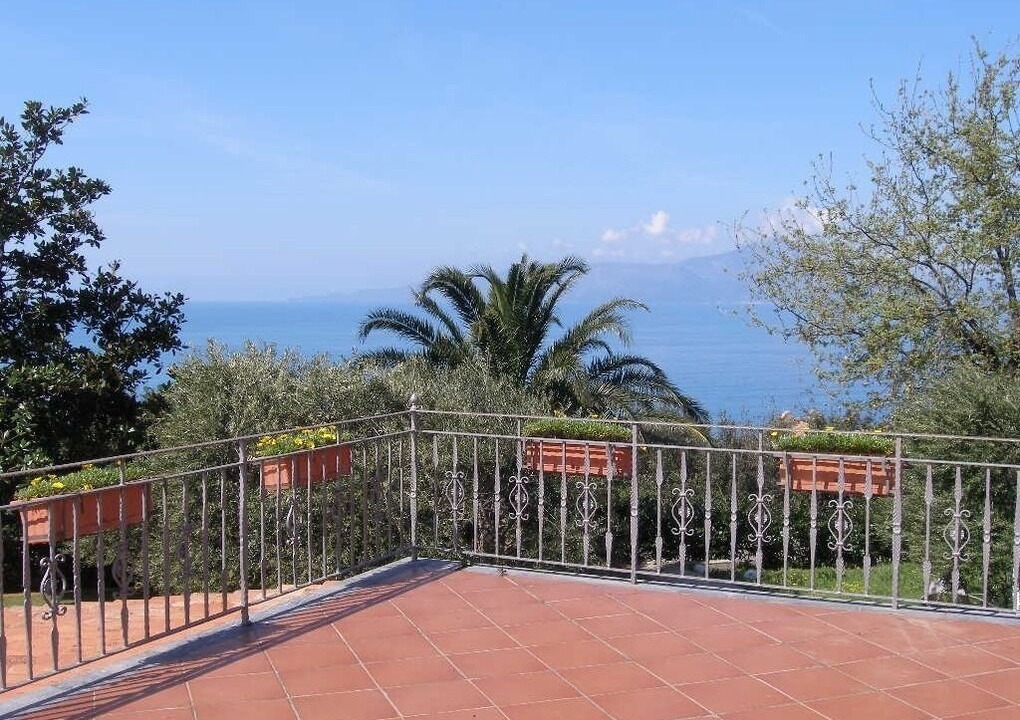 Photo of Patio Balcony in Cersuta