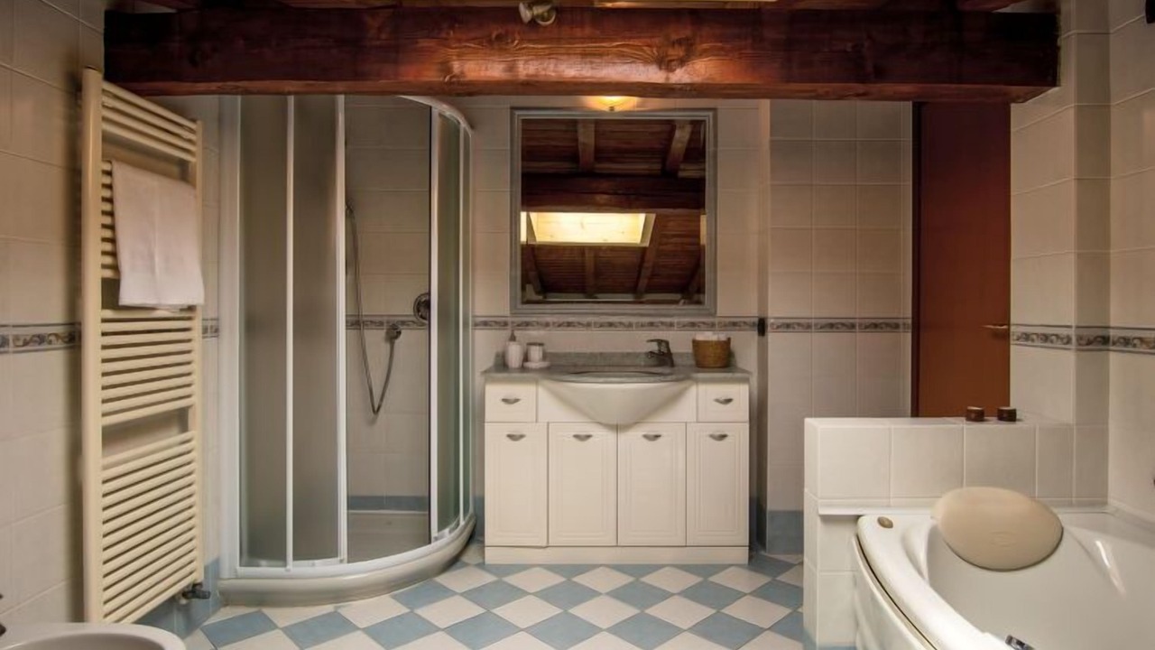 Photo of Bathroom in Montano Lucino