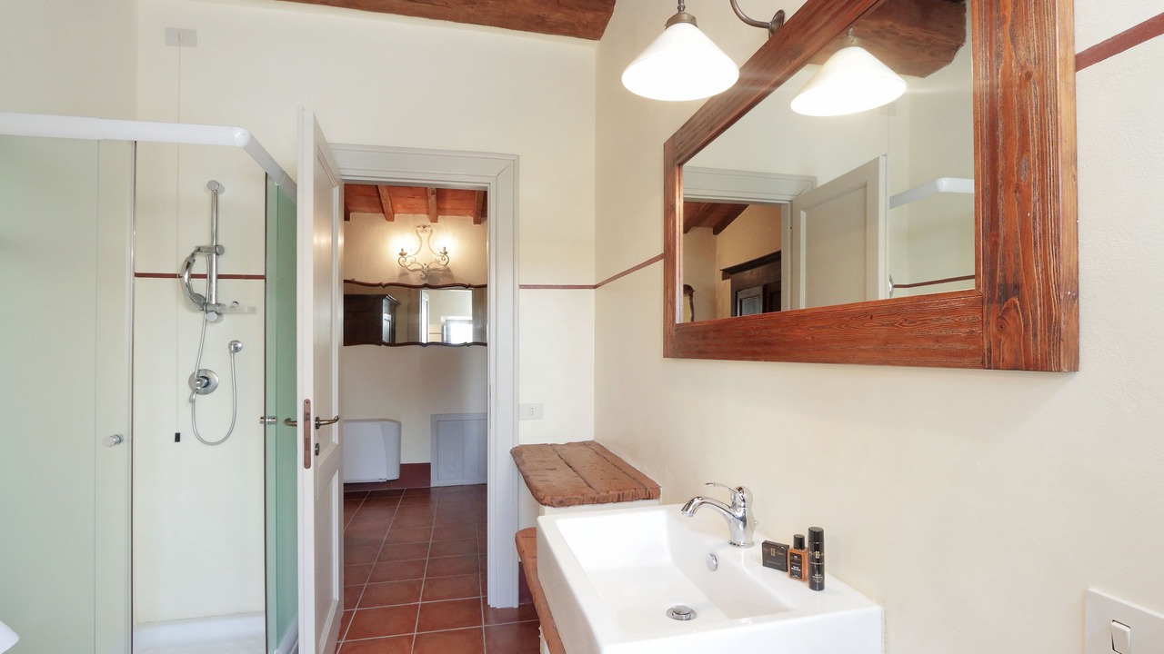 Photo of Bathroom in Corbara