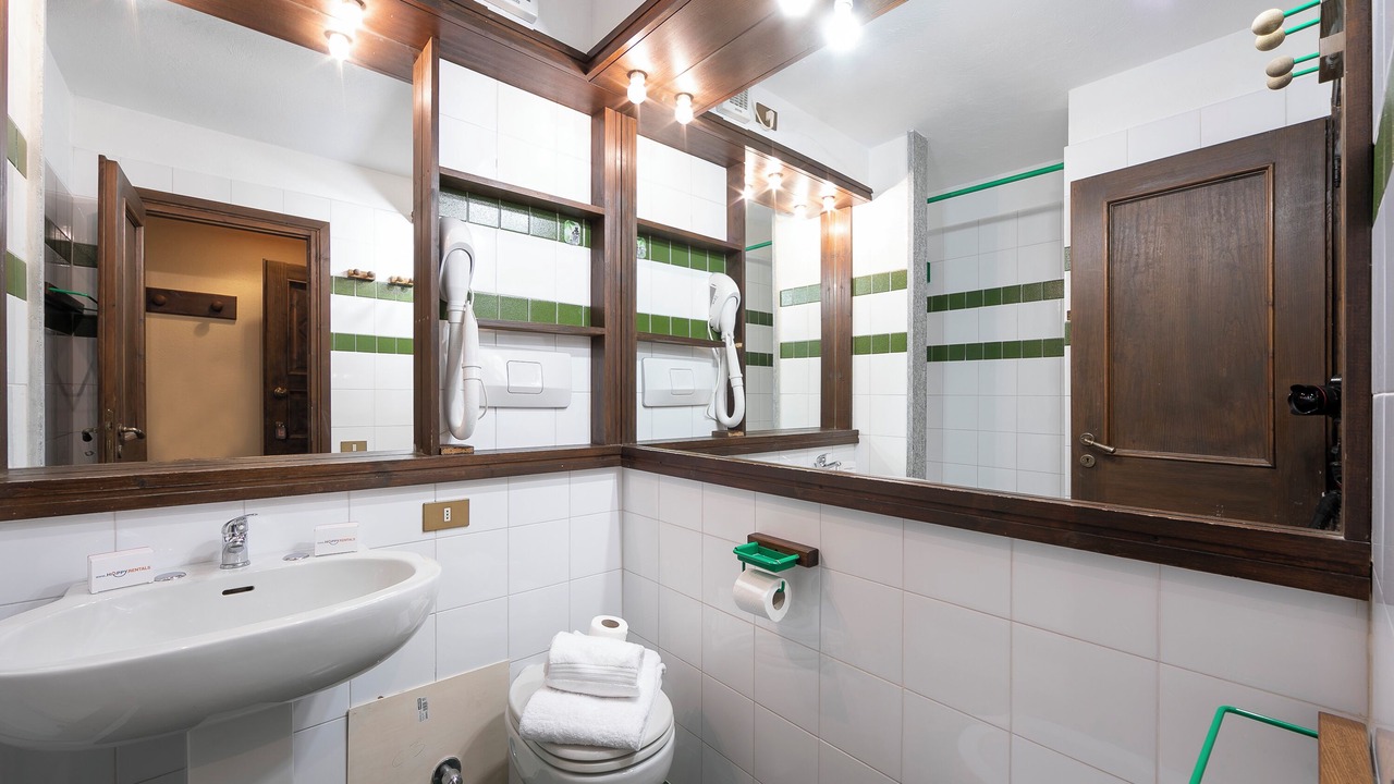 Photo of Bathroom in Grangesises
