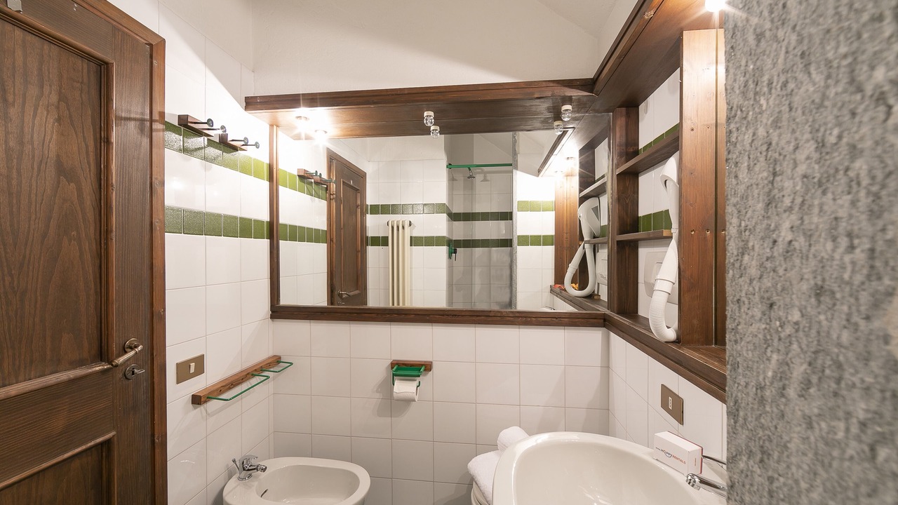 Photo of Bathroom in Grangesises