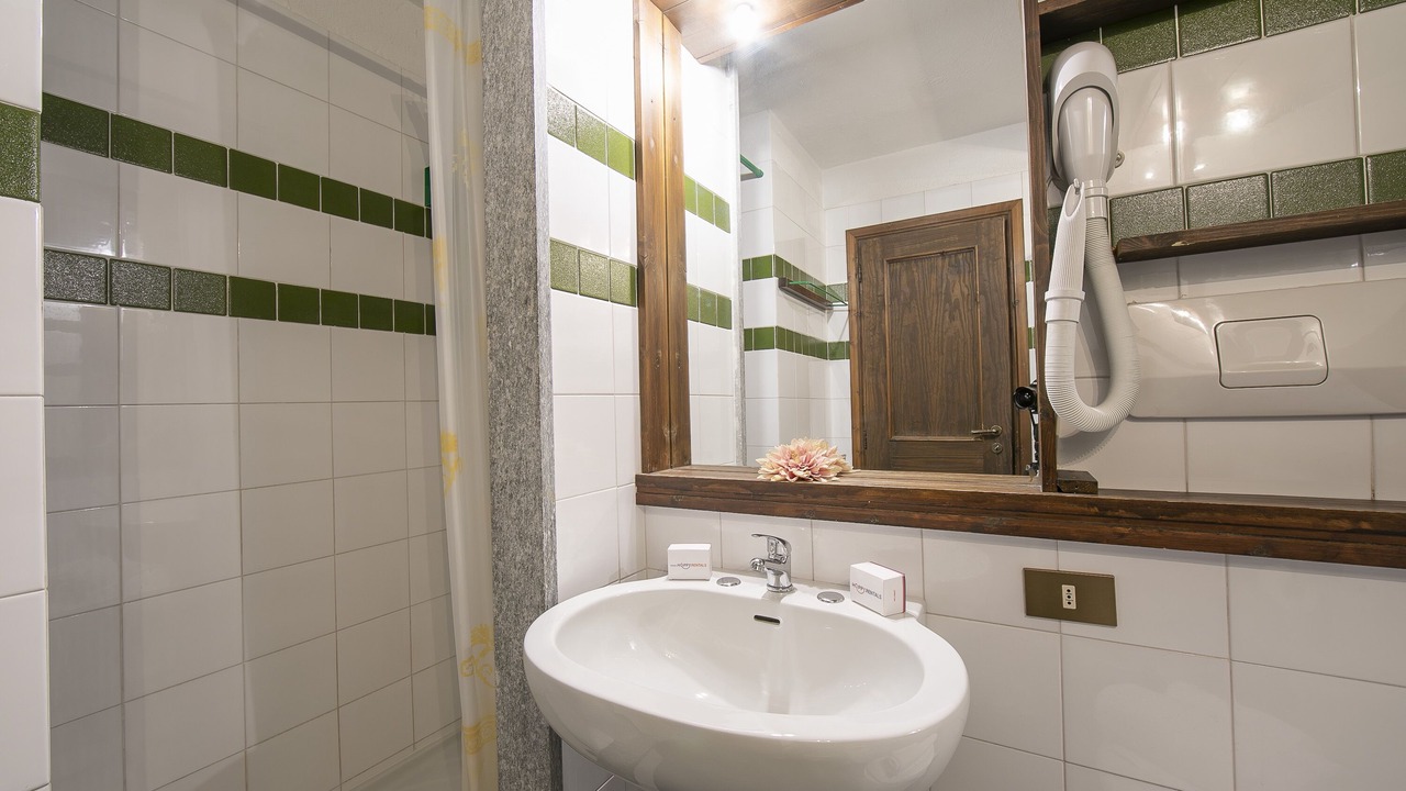 Photo of Bathroom in Grangesises