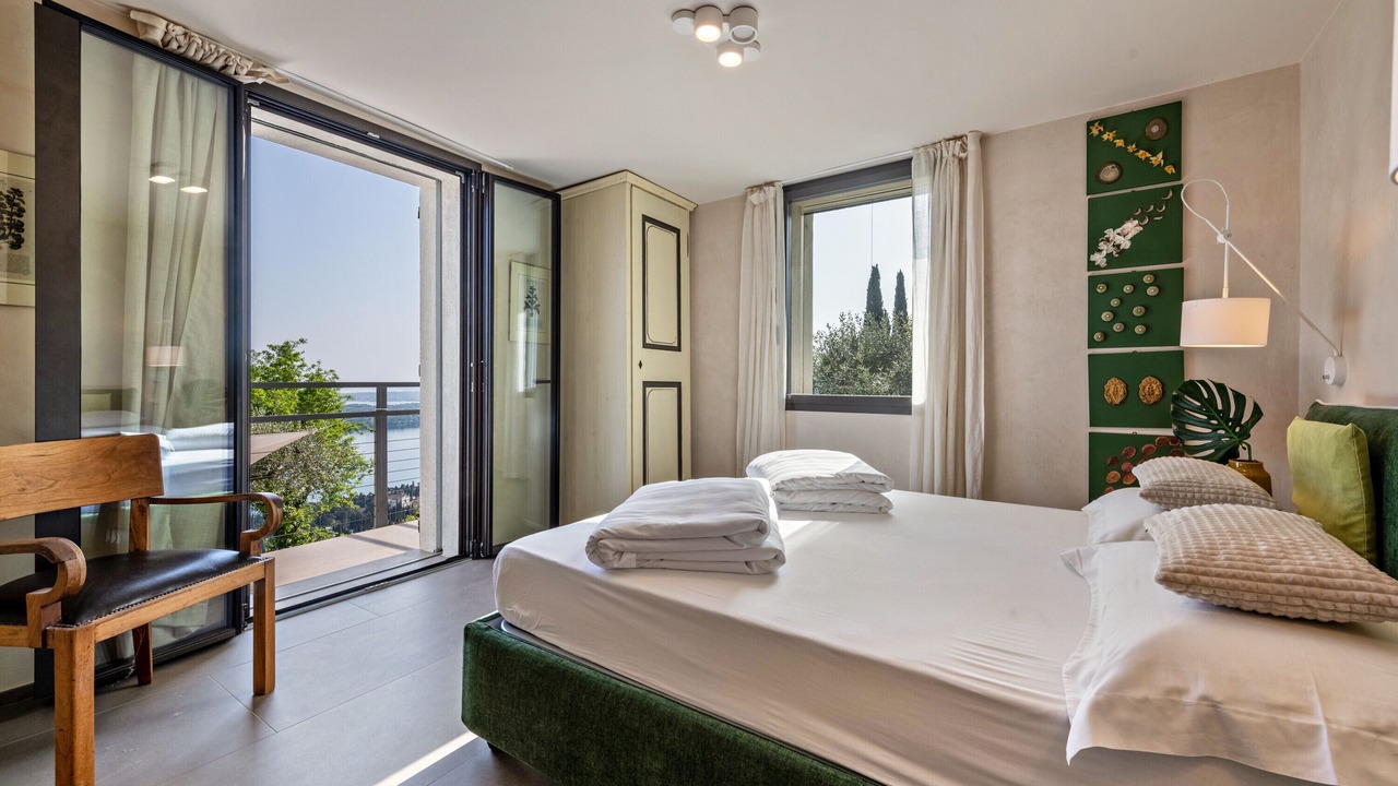 Photo of Bedroom in Gardone Riviera