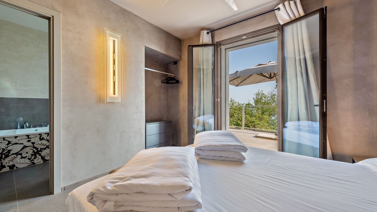 Photo of Bedroom in Gardone Riviera