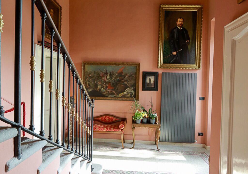 Photo of Others in Canova
