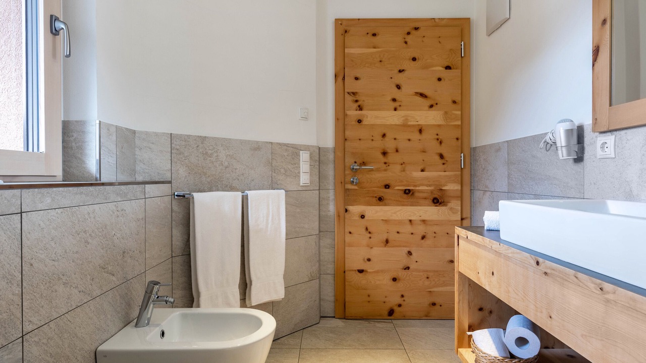 Photo of Bathroom in Gudon