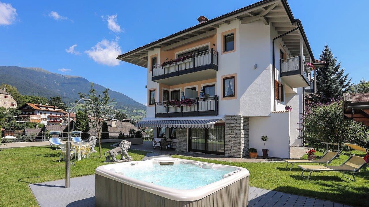 Photo of Patio Balcony in Gudon