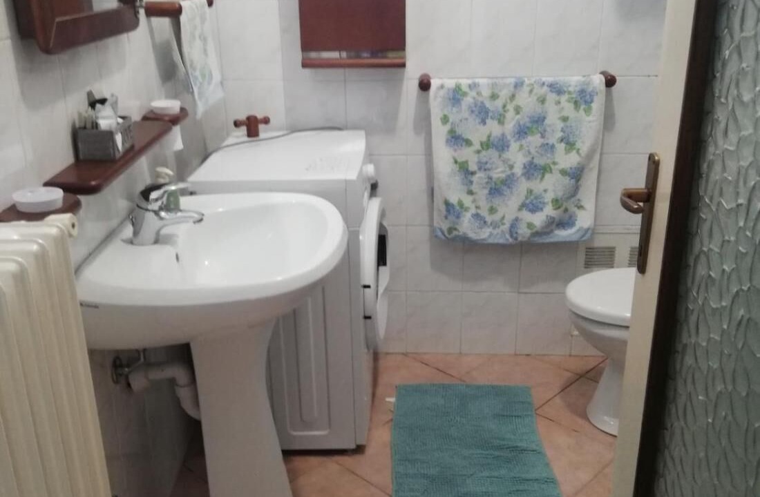 Photo of Bathroom in Azzio