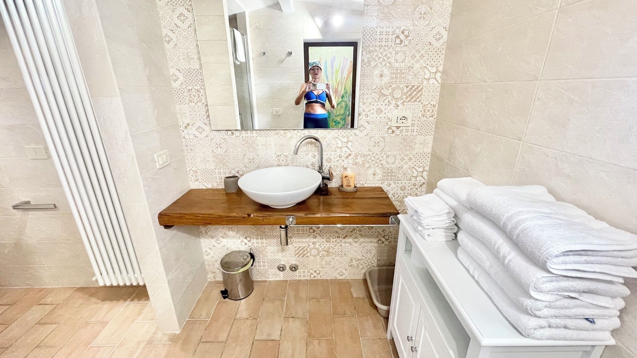 Photo of Bathroom in Limiti