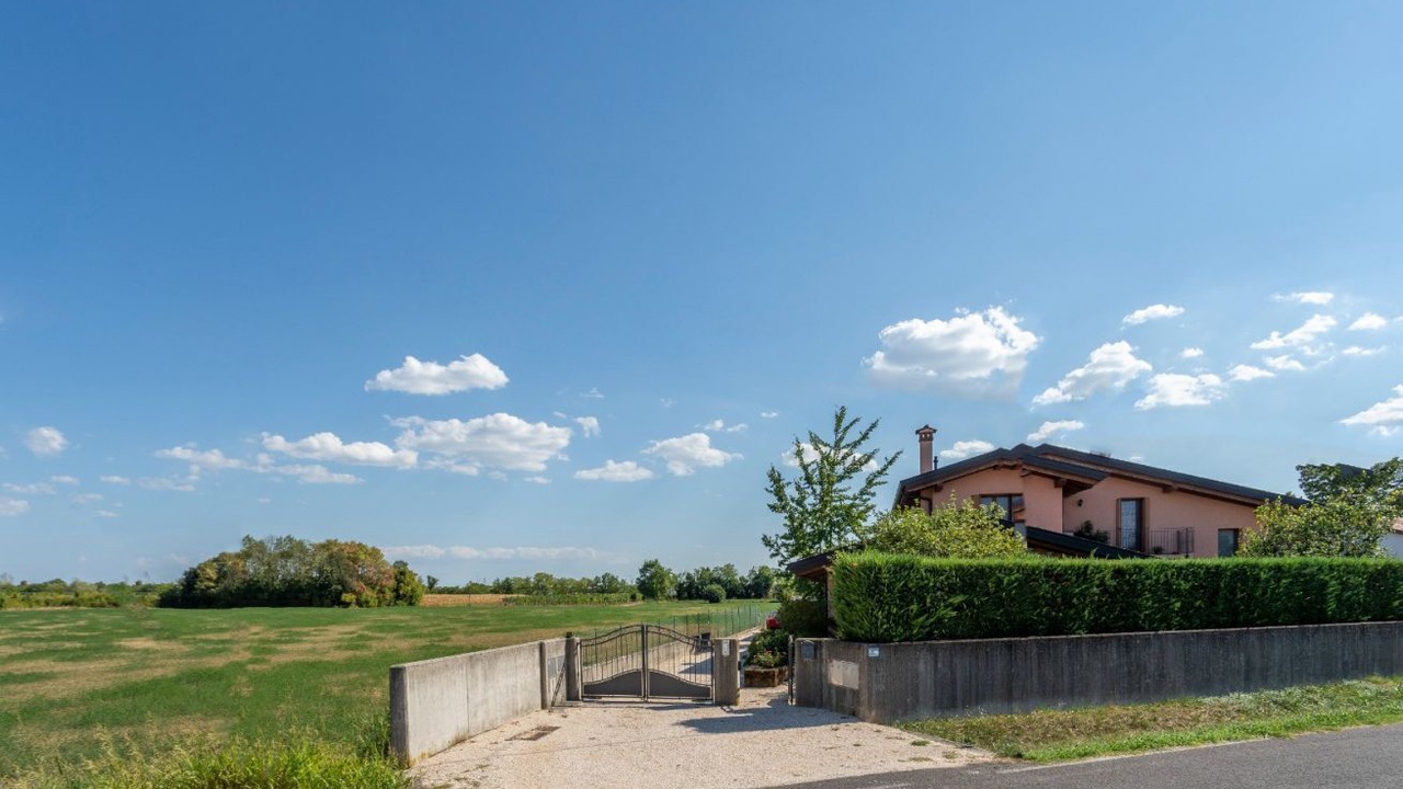 Photo of Outdoor in Gonars