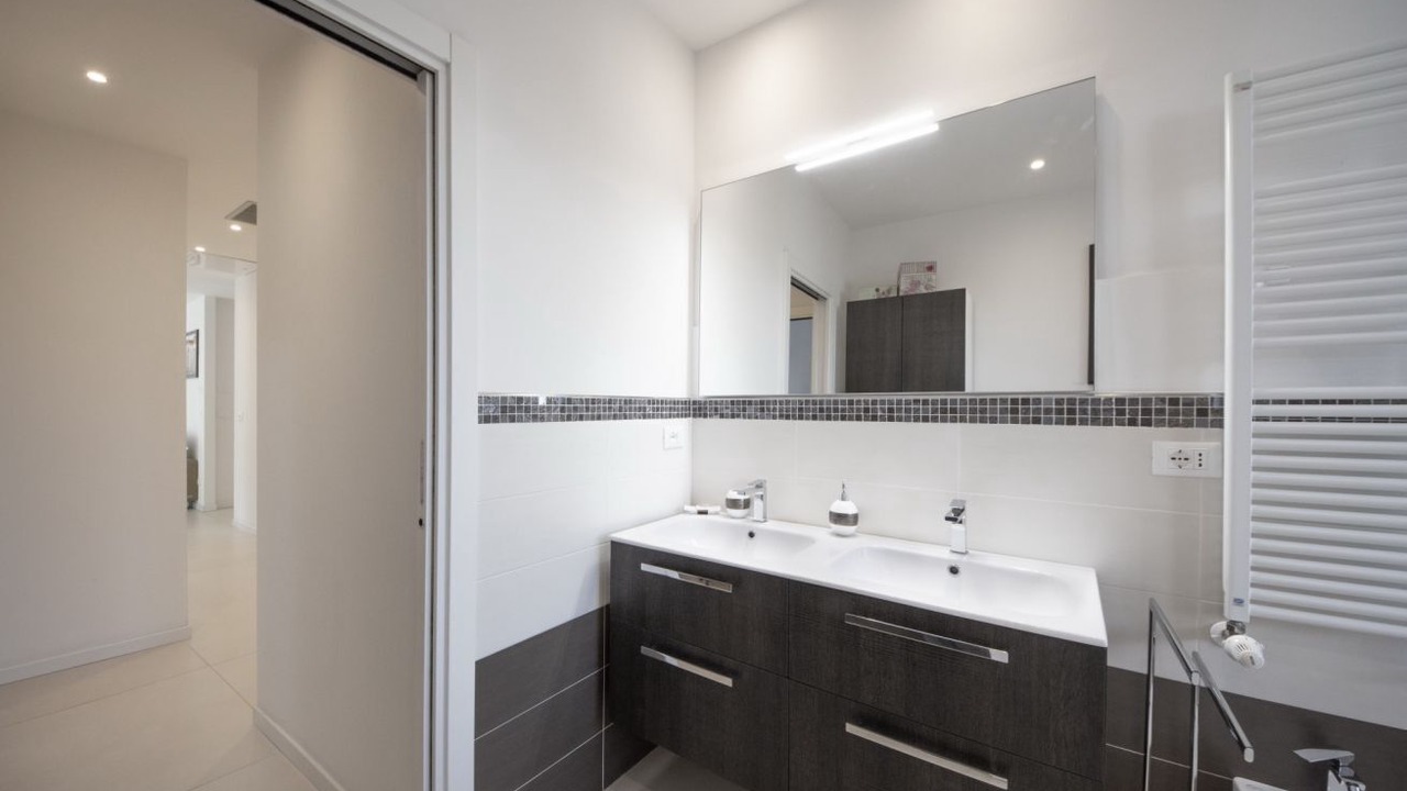 Photo of Bathroom in Savena