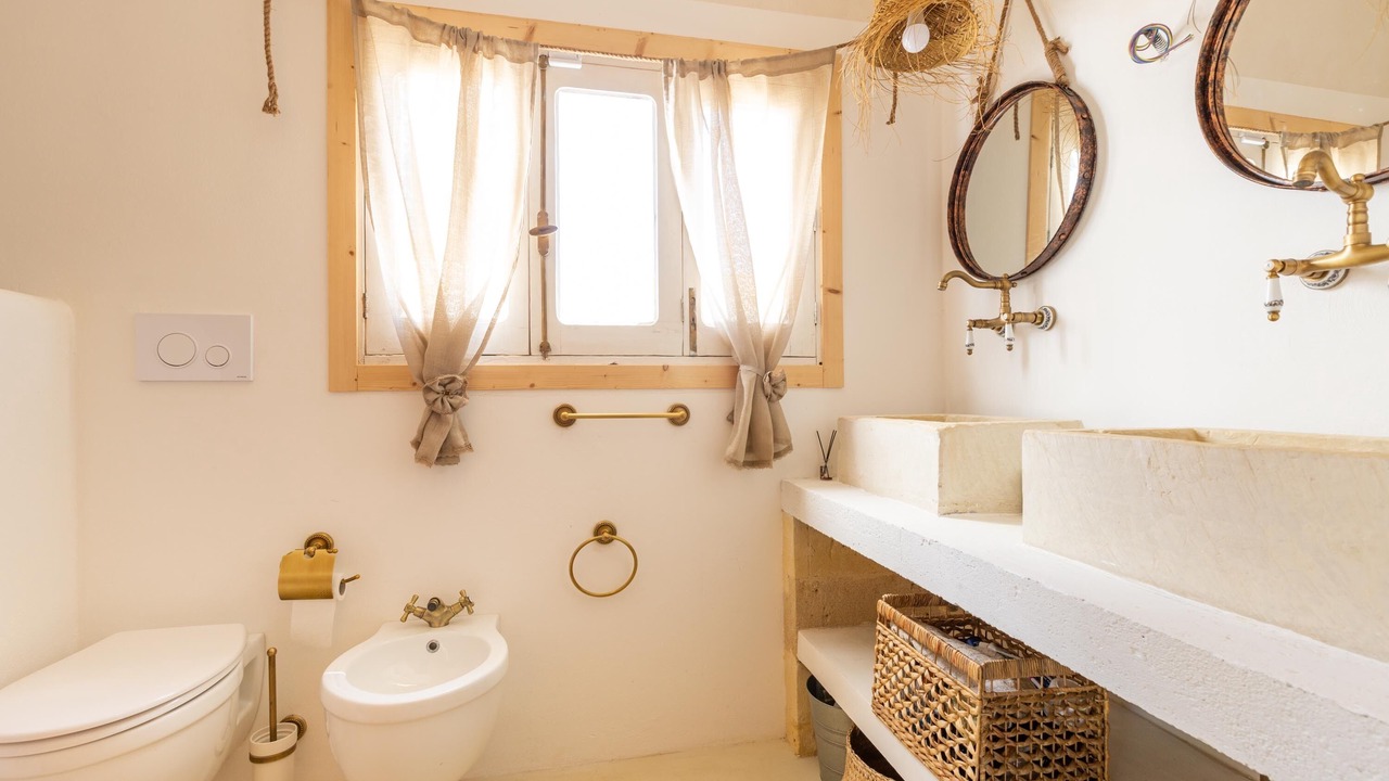 Photo of Bathroom in Avetrana