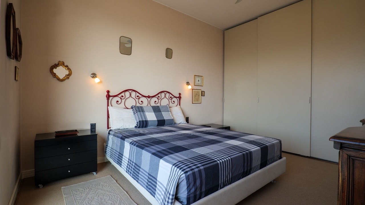 Photo of Bedroom in Intra