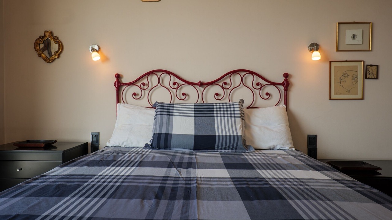 Photo of Bedroom in Intra
