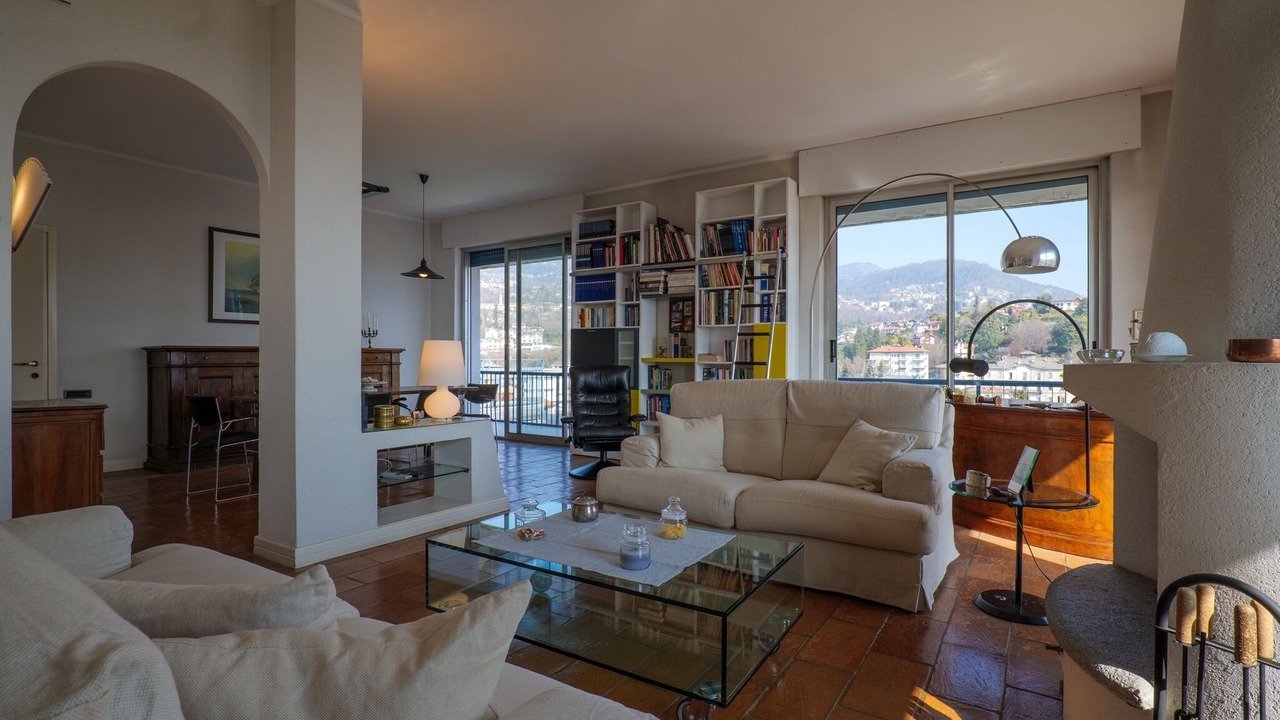 Photo of Livingroom in Intra