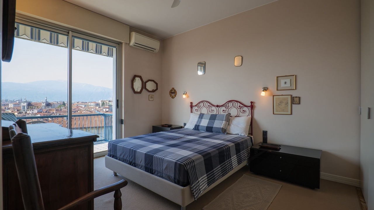 Photo of Bedroom in Intra