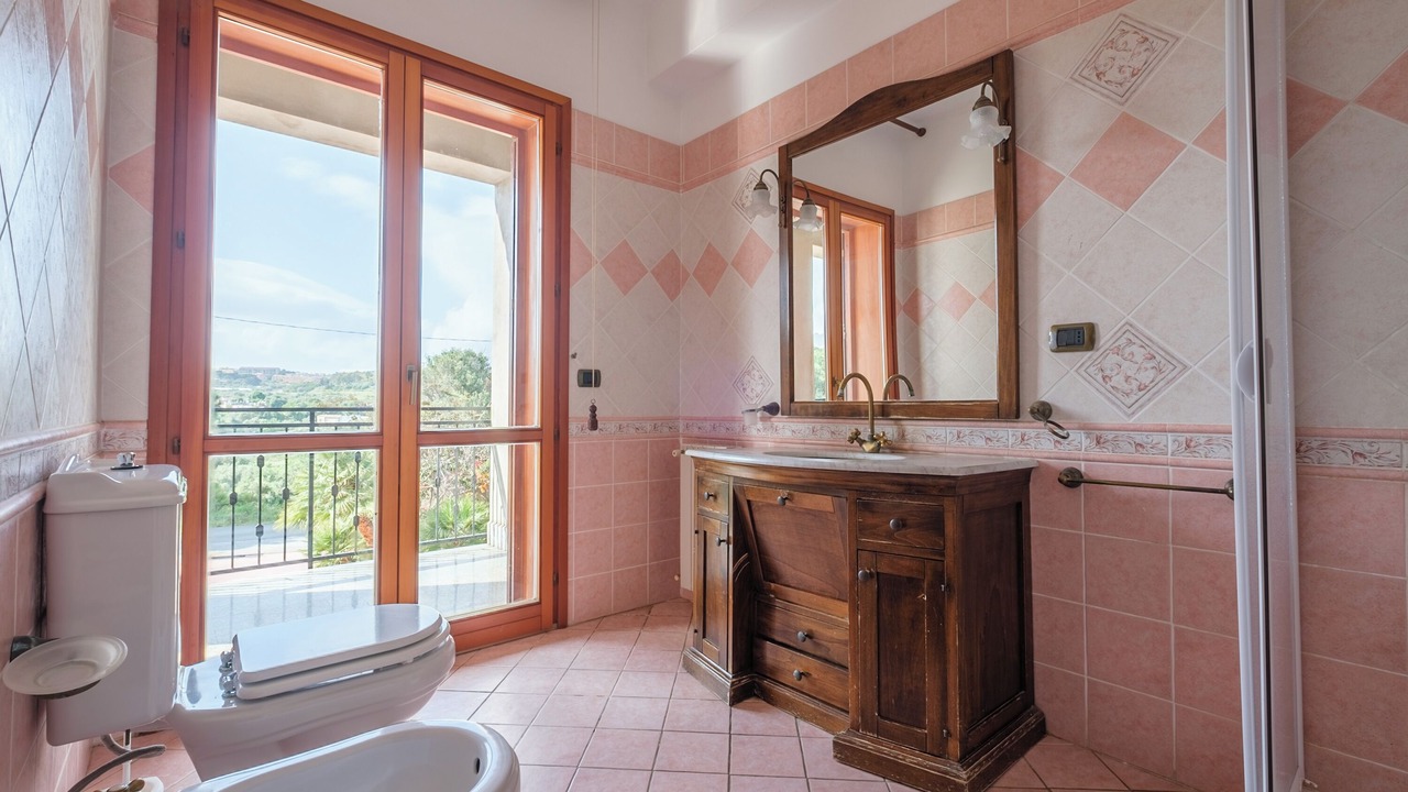Photo of Bathroom in Faro Superiore