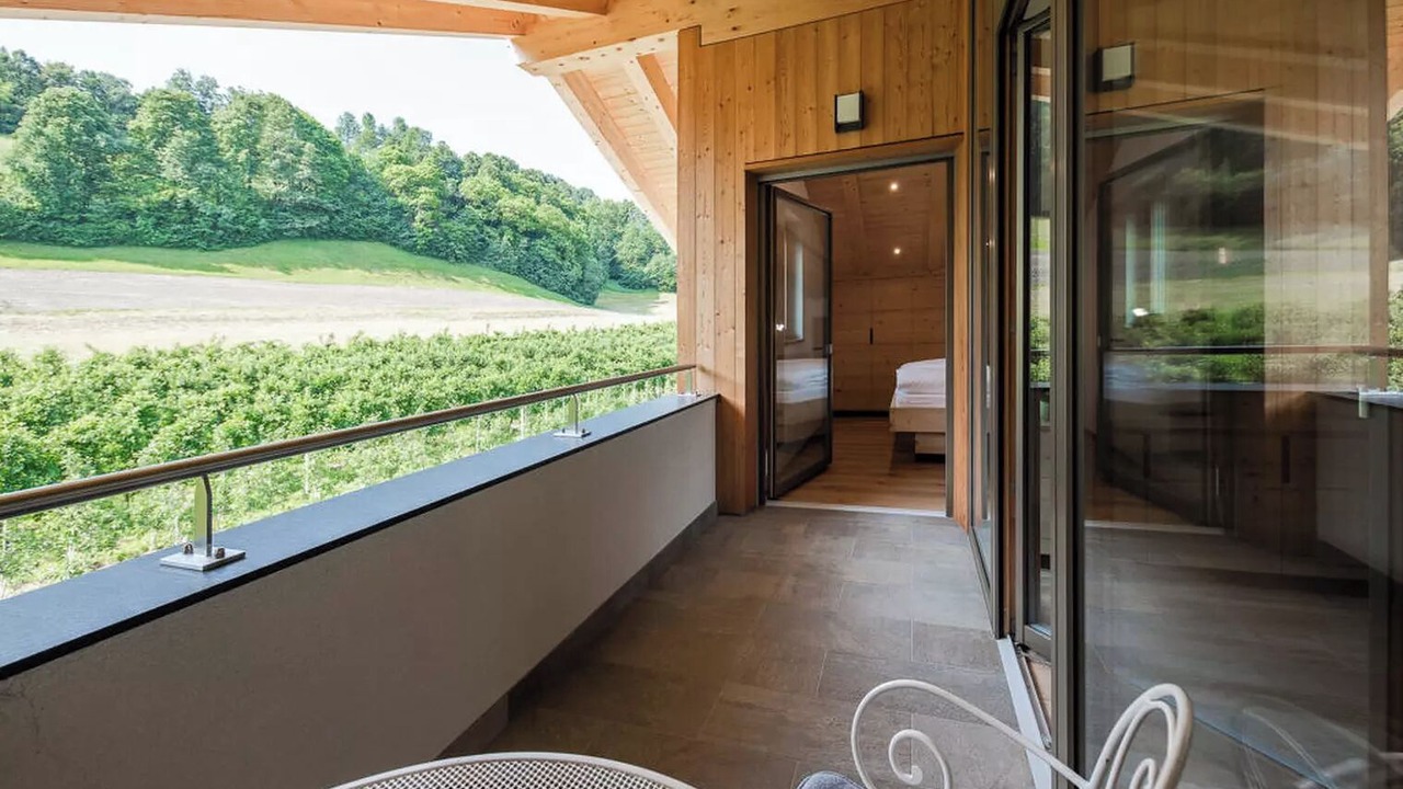 Photo of Patio Balcony in Gudon