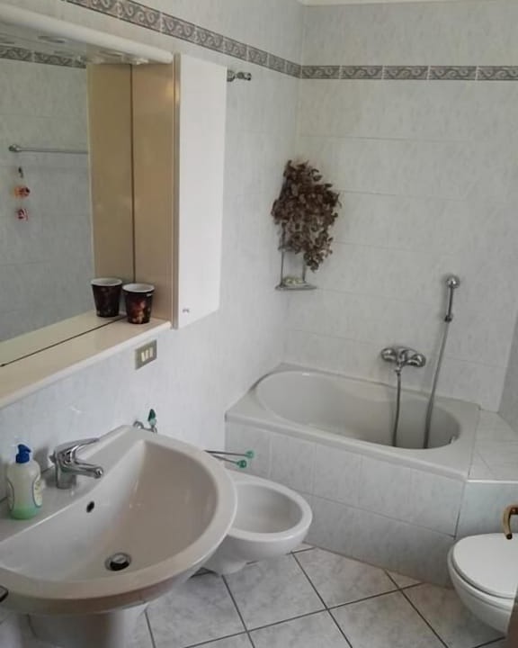 Photo of Bathroom in Lesa