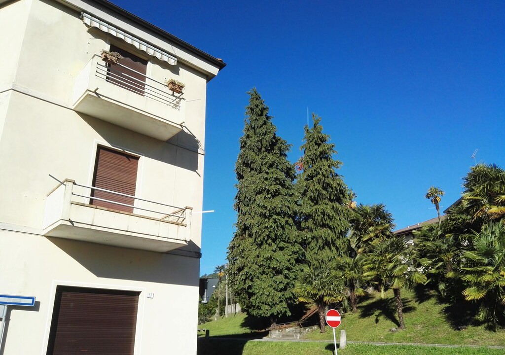 Photo of Buildings in Lesa