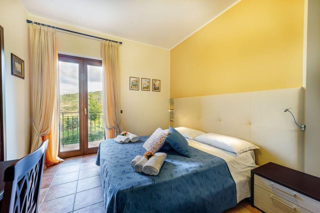 Photo of Bedroom in Laureana Cilento