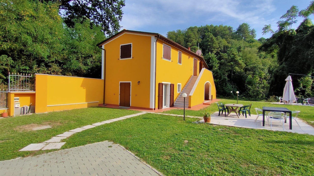 Photo of Outdoor in Carrara