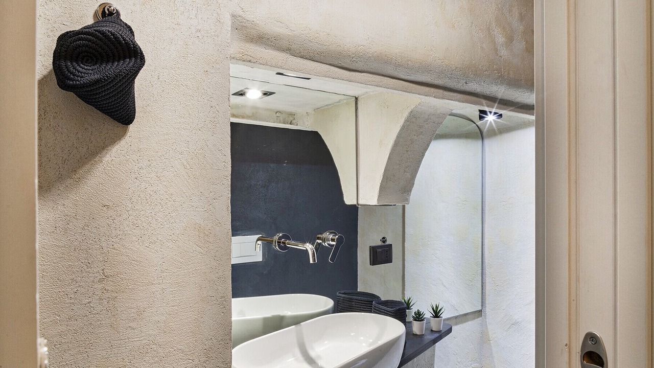 Photo of Bathroom in Genoa Historical Centre