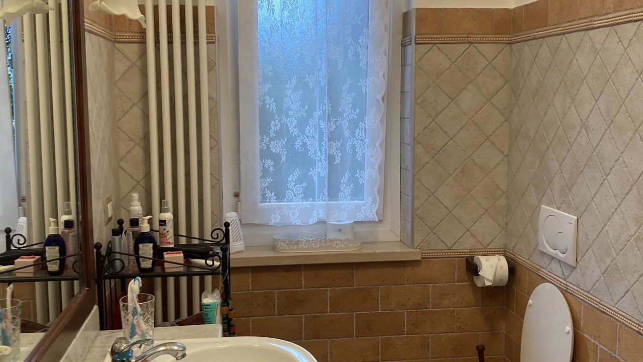 Photo of Bathroom in Recco