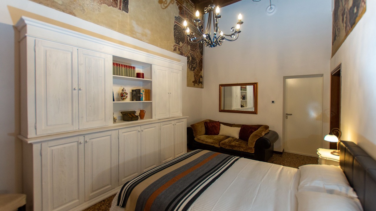 Photo of Bedroom in Historic Centre