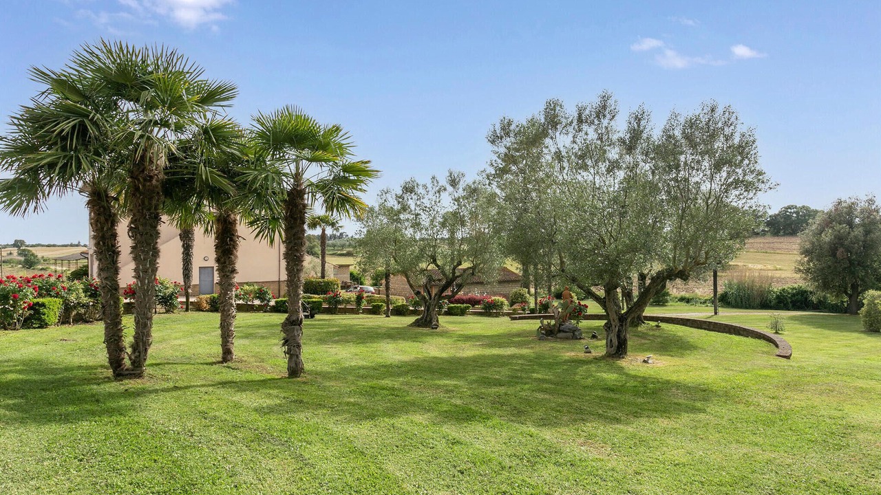 Photo of Others in Tuscania