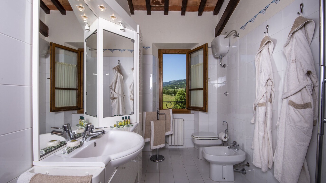 Photo of Bathroom in Poppi