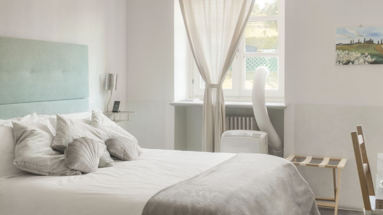Photo of Bedroom in Santo Stefano Belbo