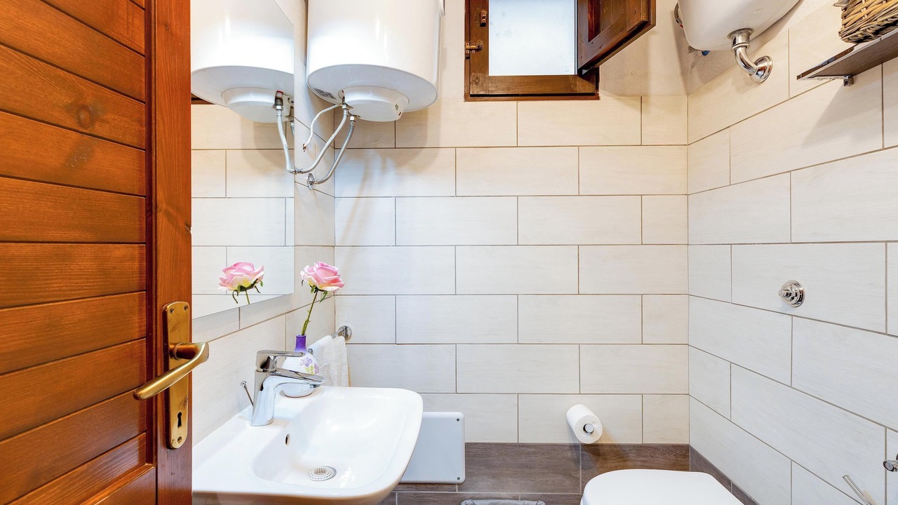 Photo of Bathroom in Narbolia