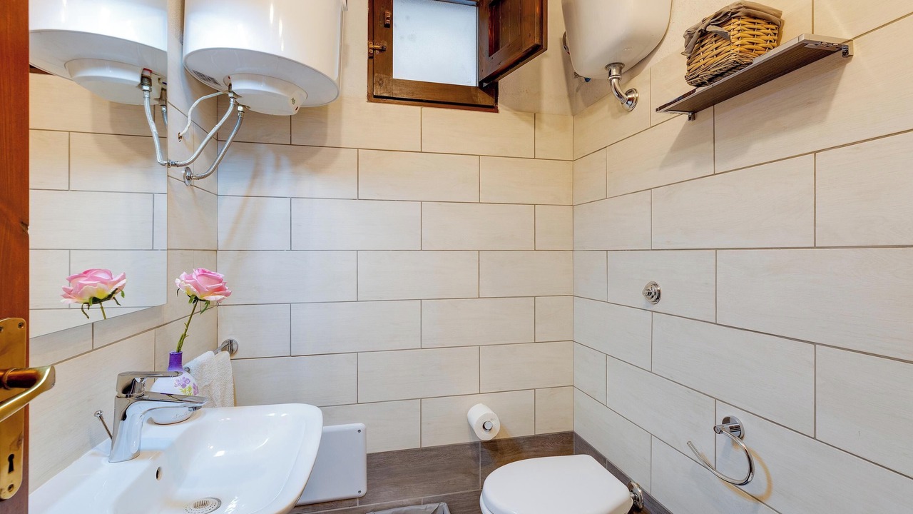 Photo of Bathroom in Narbolia